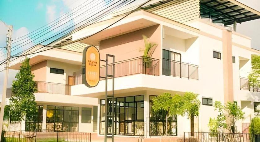Yellow Moon Hotel Pattaya Esterno foto