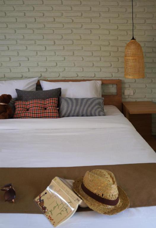 Yellow Moon Hotel Pattaya Esterno foto